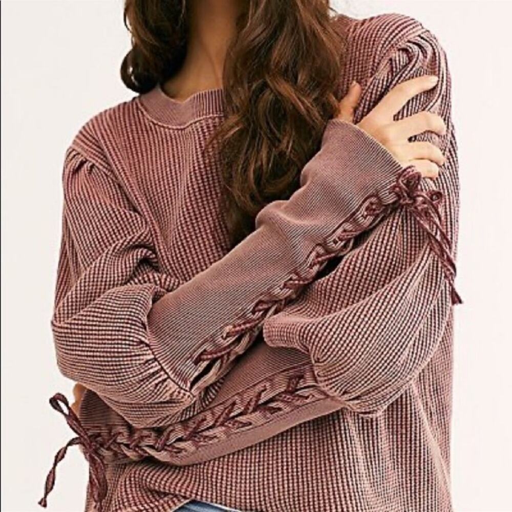 FREE PEOPLE Waffle Thermal Crew Medieval Lace Up Sleeves Pleated Shoulder XS - Picture 6 of 11